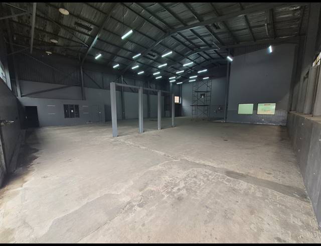 3,000M² WAREHOUSE TO LET IN BENROSE